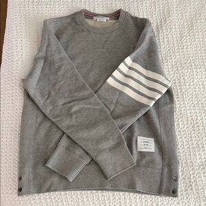 Thom Browne CLASSIC LOOPBACK 4-BAR SWEATSHIRT